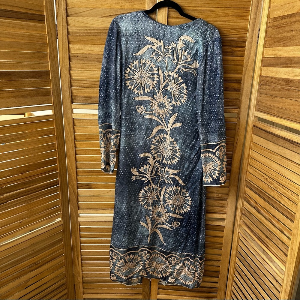 Chufy Floral Printed Midi Dress in blue size S